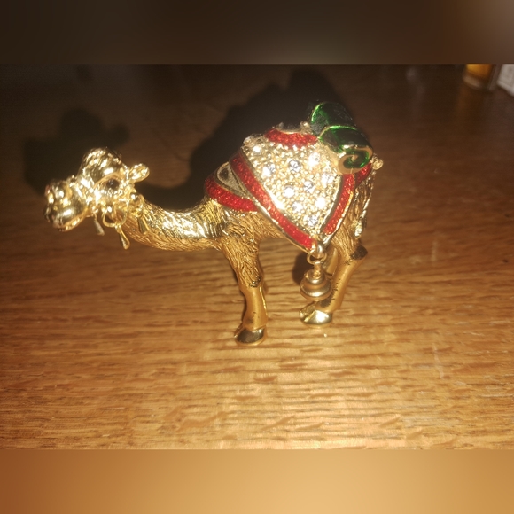 2 Vintage bejeweled Camel Jewelry Trinket Boxes. - Picture 5 of 15